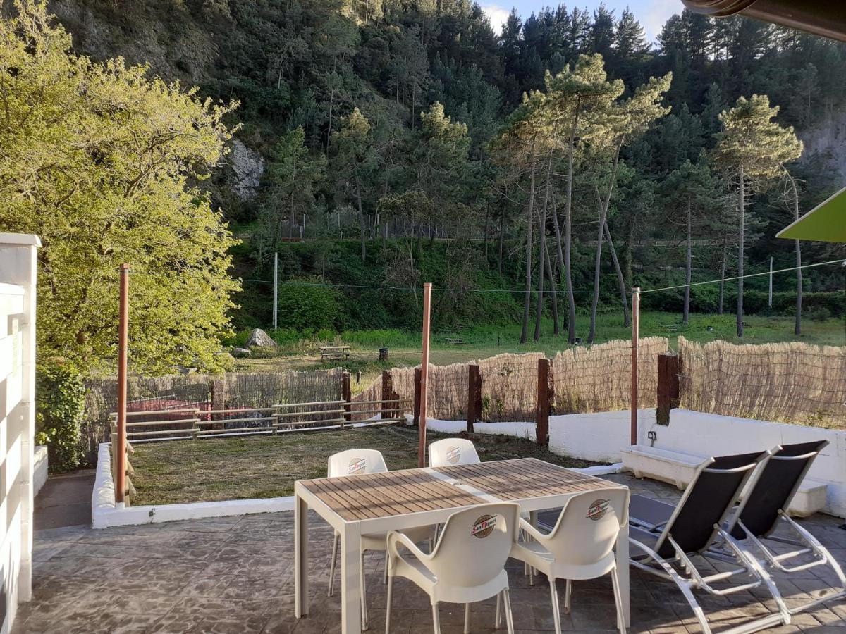 Playa Laga Villa Ibarrangelu Bagian luar foto